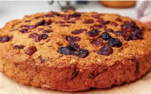 Apple, Nut, and Oat Cake Recipe